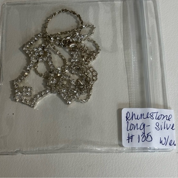 # 135 vintage antique looking crystal rhinestones silver tone necklace - Picture 8 of 8